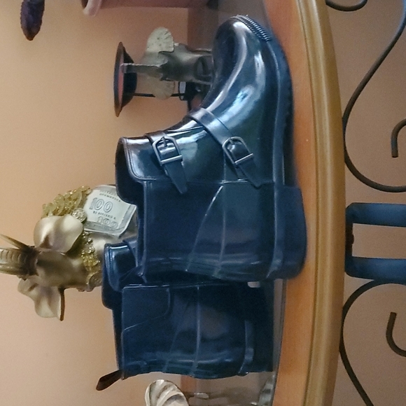 Cougar size 9 black rainboots - Picture 3 of 8